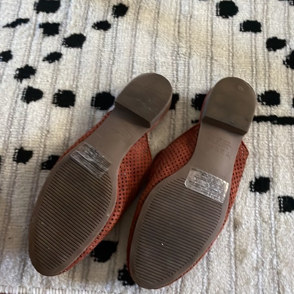 Brown slides - Picture 3 of 5